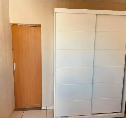 Guarda-roupa do quarto